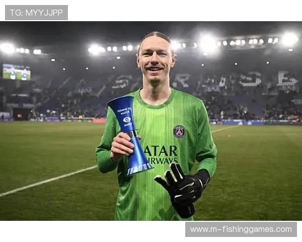 法甲门将萨福诺夫表现稳定,恩里克称赞三门将配置 法甲门将萨福诺夫表现稳定,恩里克称赞三门将配置